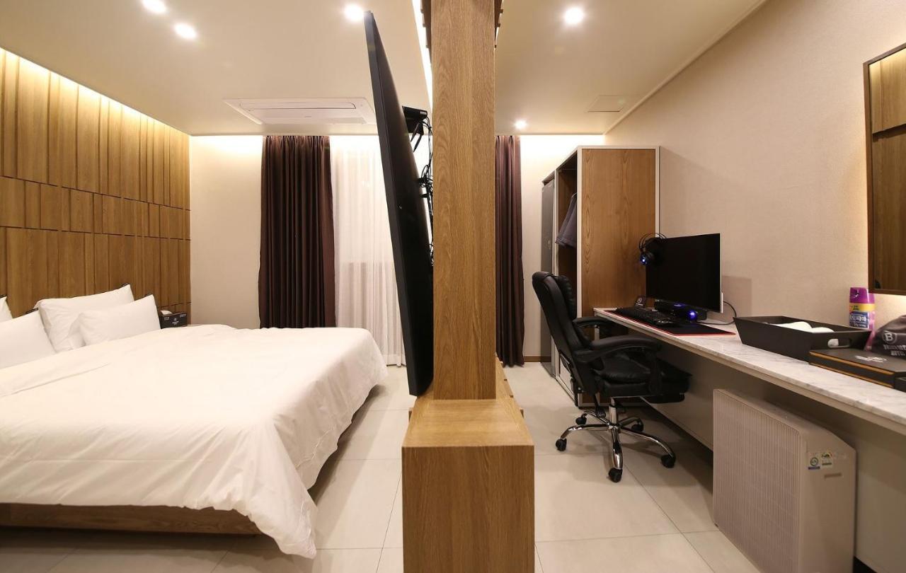 Brown Dot Hotel Sinan Gwangju Metropolitan City Exterior photo