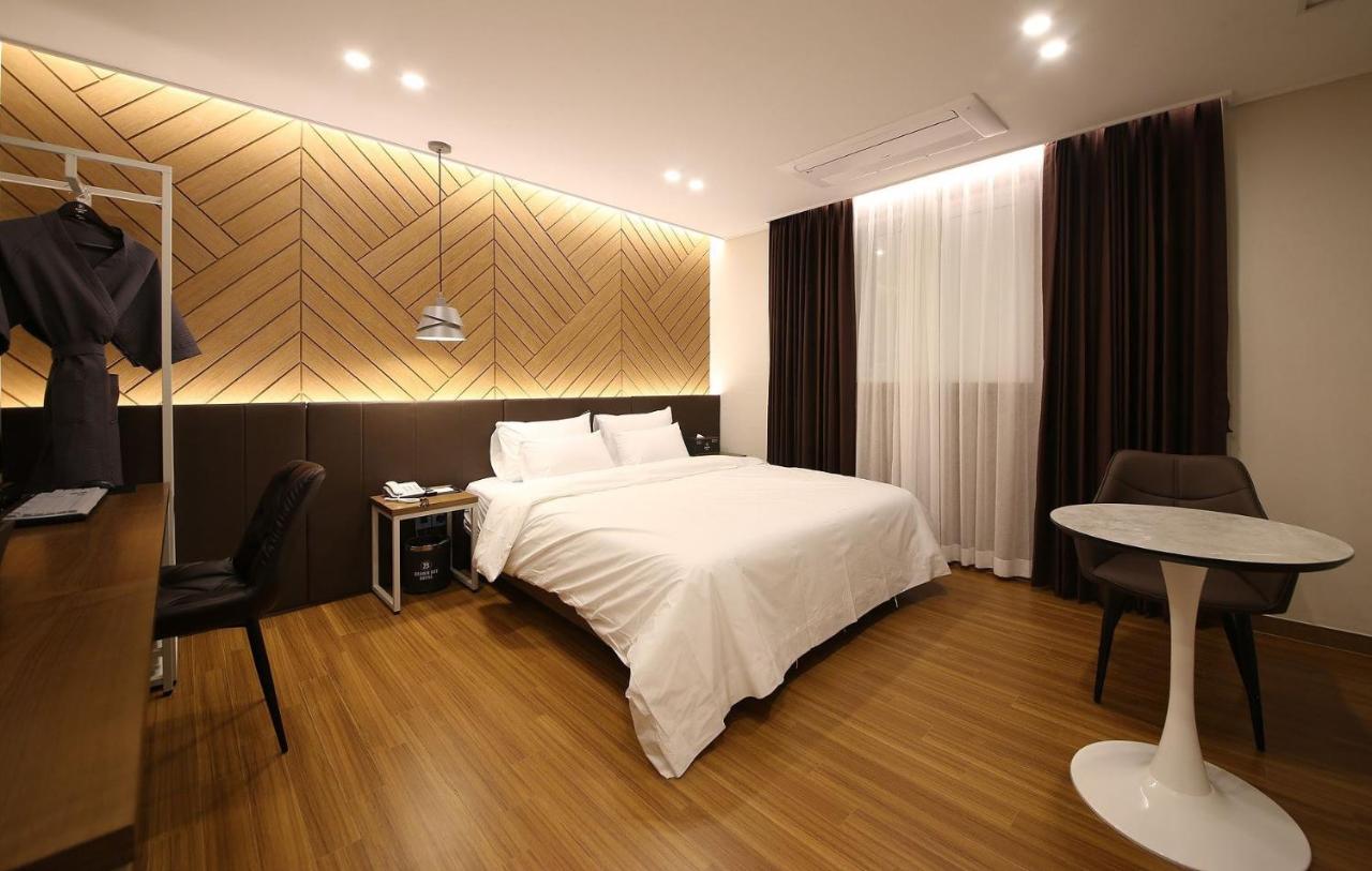 Brown Dot Hotel Sinan Gwangju Metropolitan City Exterior photo