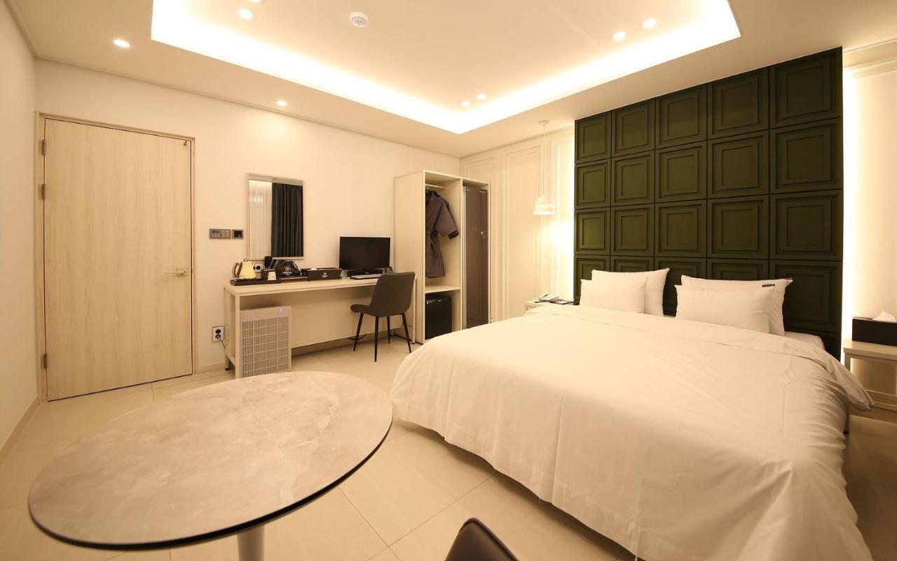 Brown Dot Hotel Sinan Gwangju Metropolitan City Exterior photo