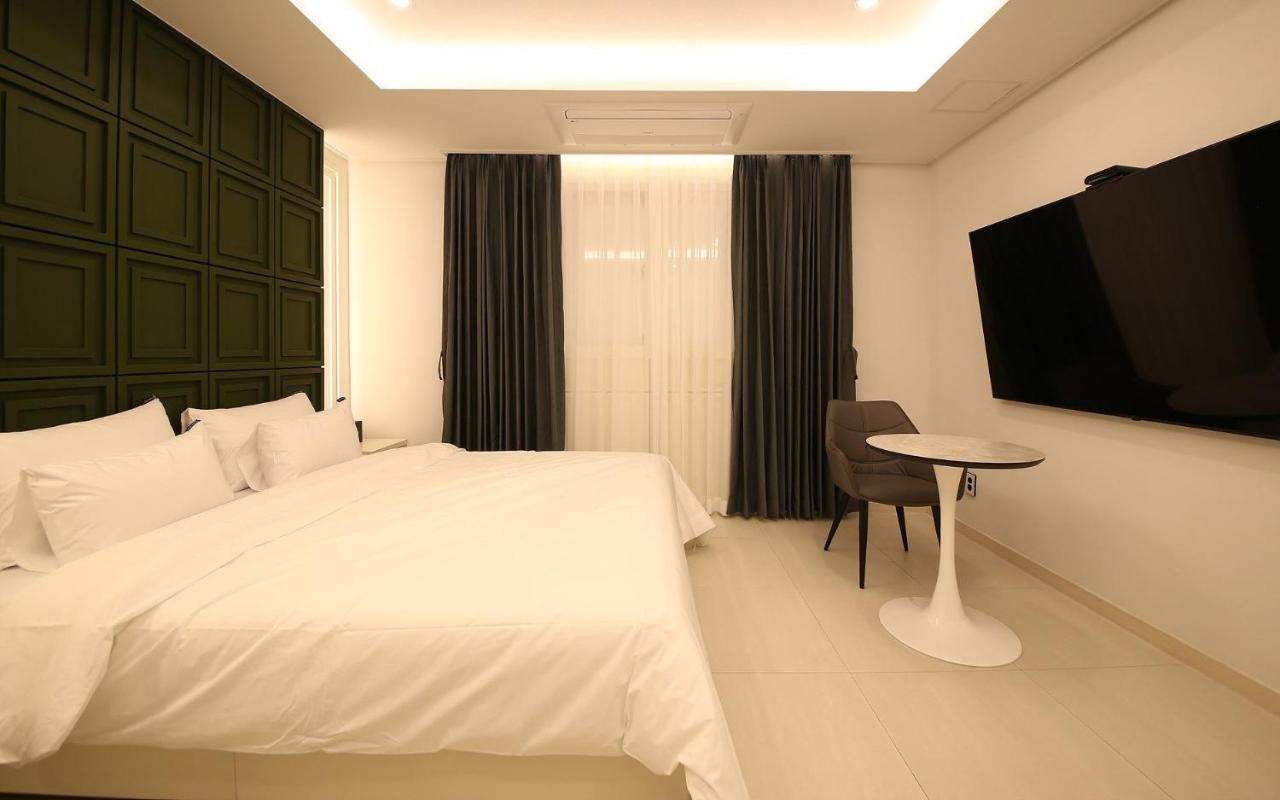 Brown Dot Hotel Sinan Gwangju Metropolitan City Exterior photo