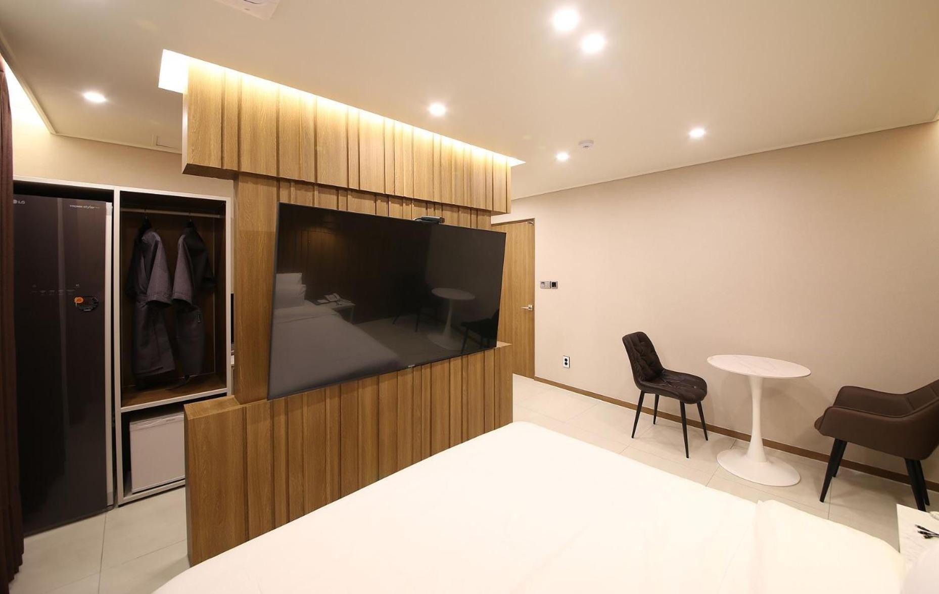 Brown Dot Hotel Sinan Gwangju Metropolitan City Exterior photo