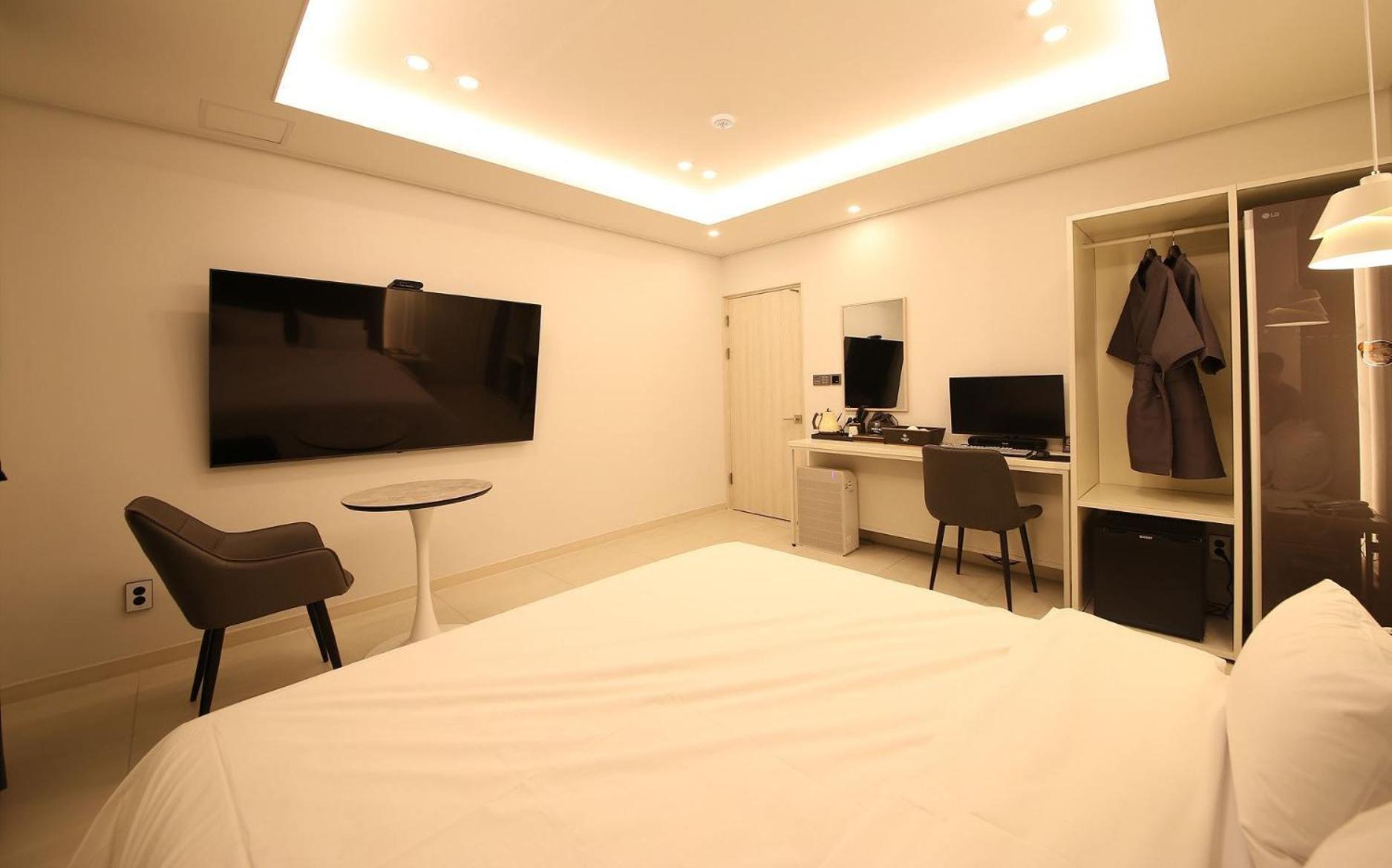 Brown Dot Hotel Sinan Gwangju Metropolitan City Exterior photo