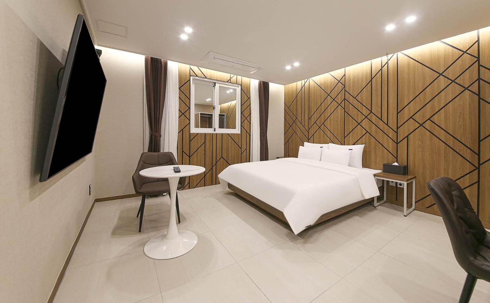 Brown Dot Hotel Sinan Gwangju Metropolitan City Exterior photo